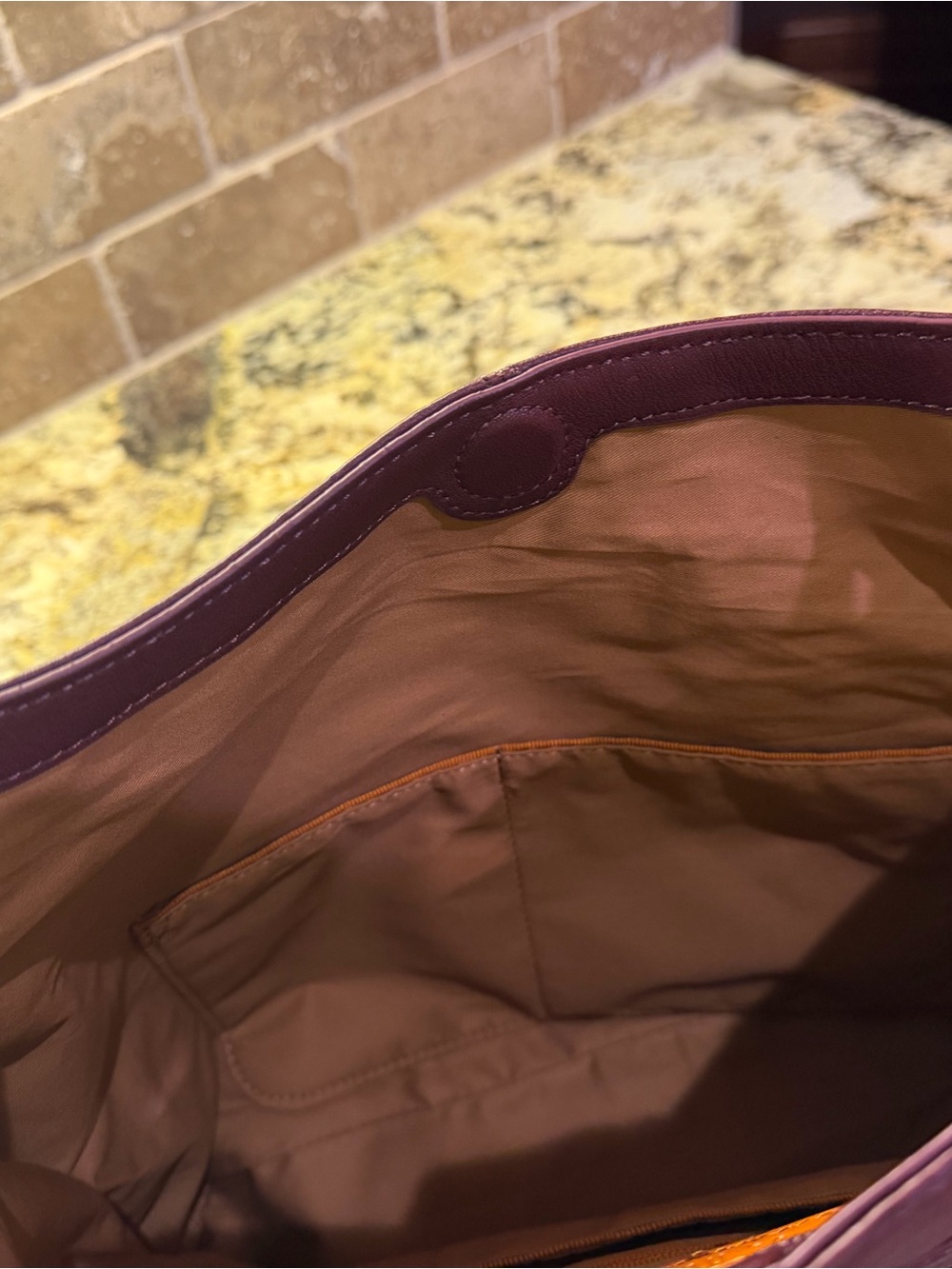 Hobo Women's Leather Shoulder Bag in Mulberry Glaze - Picture 7 of 9